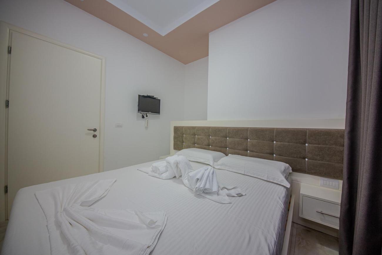 Hotel Landi Ksamil Bagian luar foto