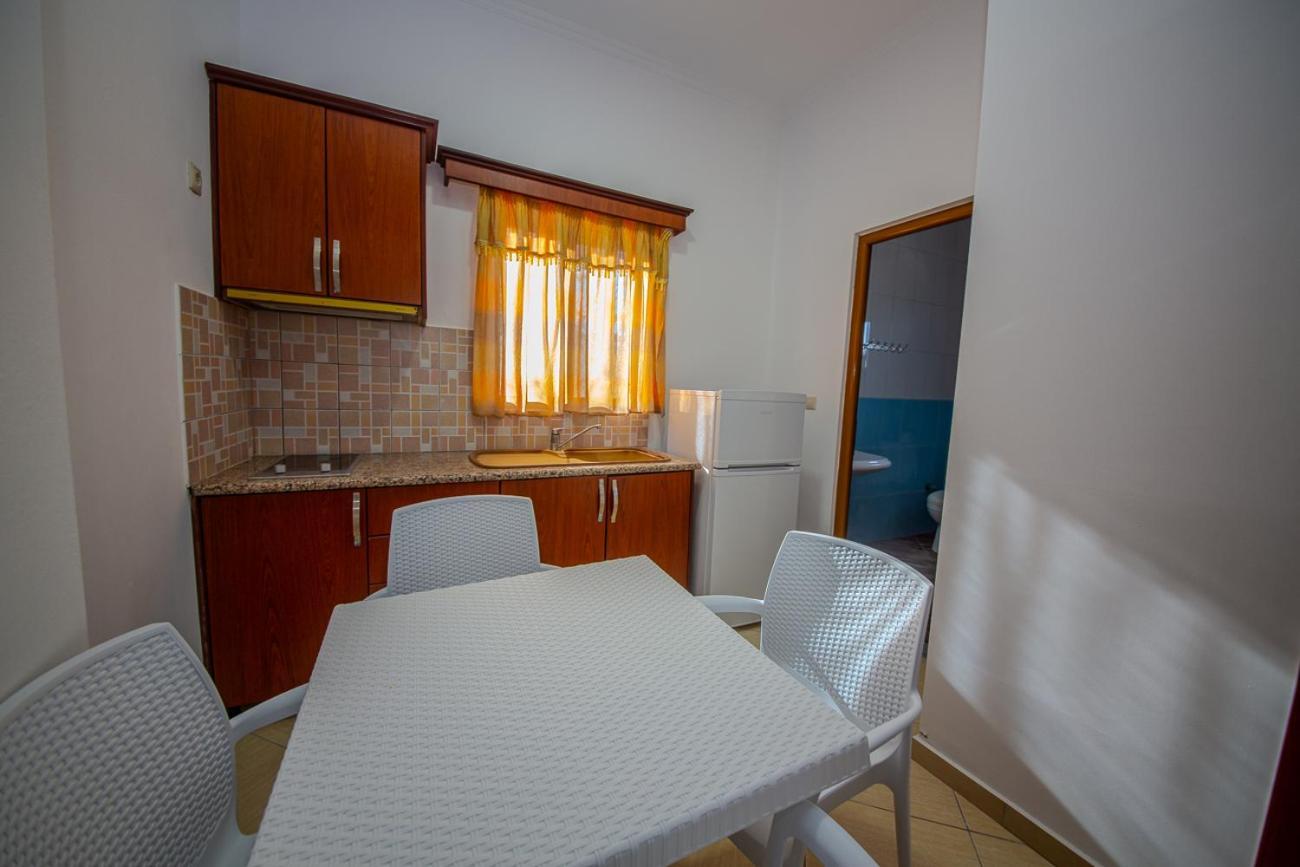 Hotel Landi Ksamil Bagian luar foto