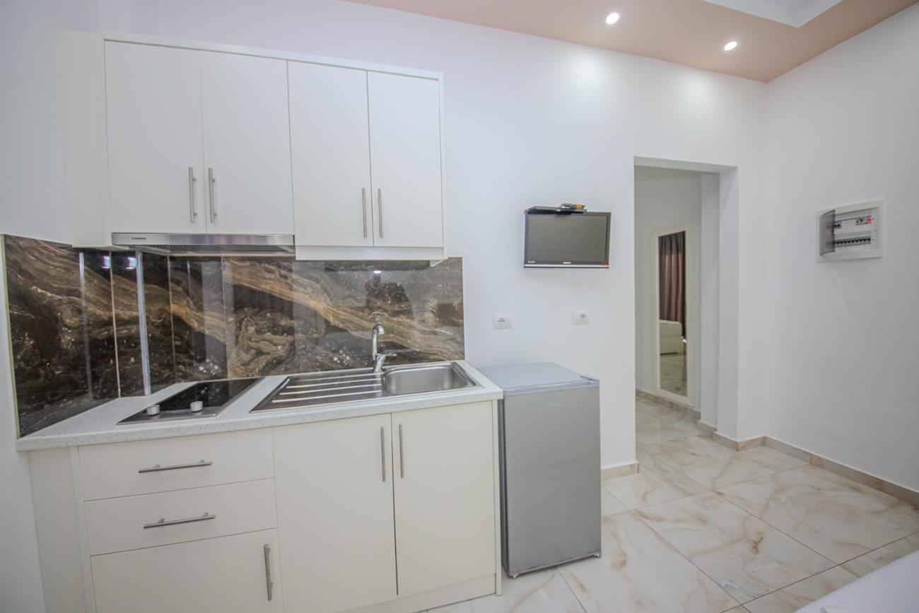 Hotel Landi Ksamil Bagian luar foto