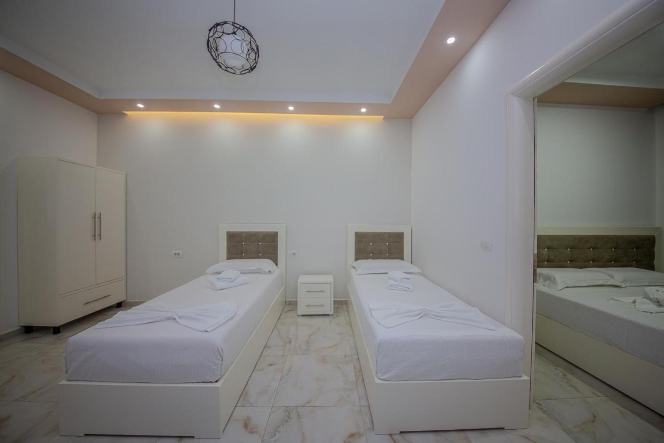 Hotel Landi Ksamil Bagian luar foto