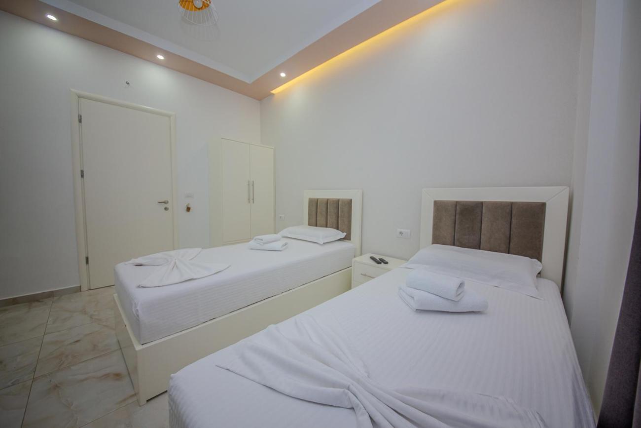 Hotel Landi Ksamil Bagian luar foto
