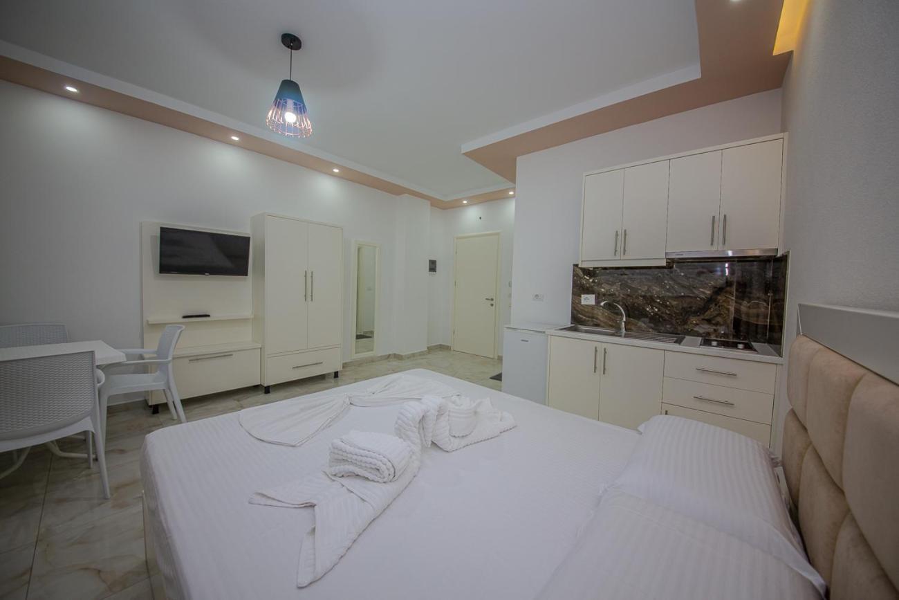 Hotel Landi Ksamil Bagian luar foto